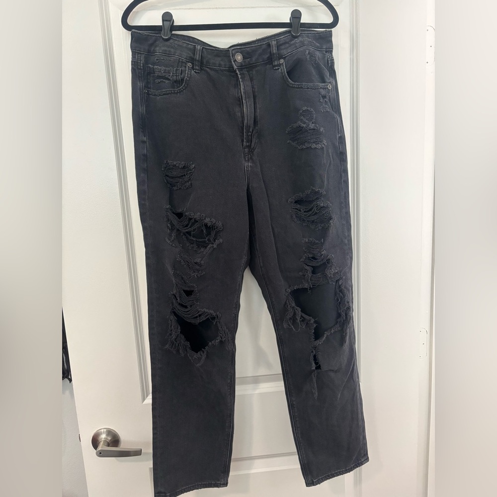 American Eagle Outfitters Black Distressed Boyfriend Jeans
